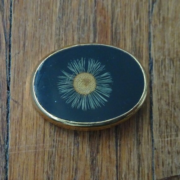Pressed Flower Brooch Made in Switzerland - Picture 1 of 5